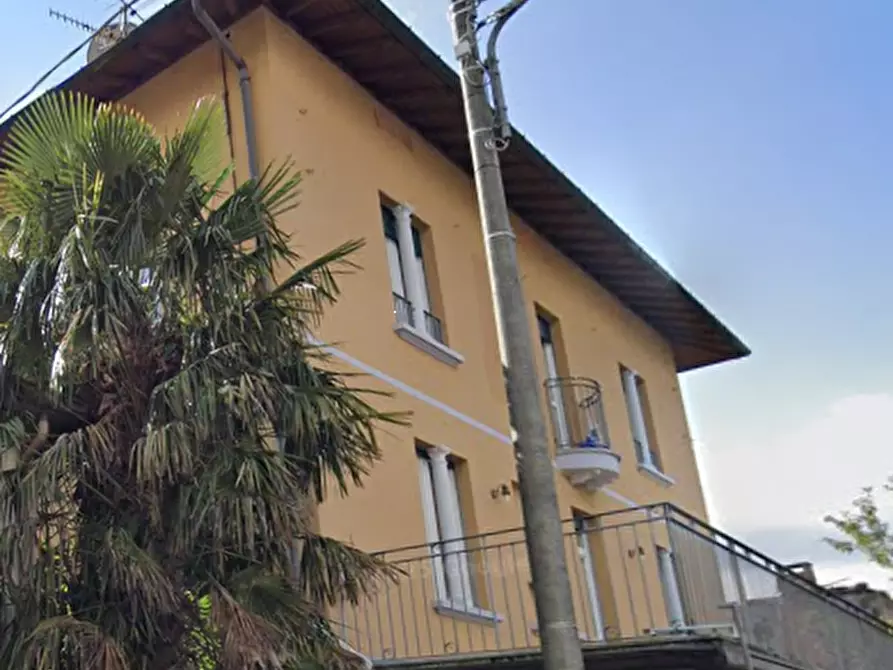 Immagine 4 di Casa indipendente in vendita  in Via Rossi  a Gavirate