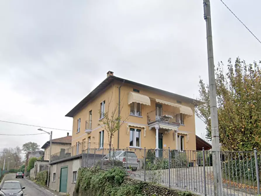 Immagine 9 di Casa indipendente in vendita  in Via Rossi  a Gavirate