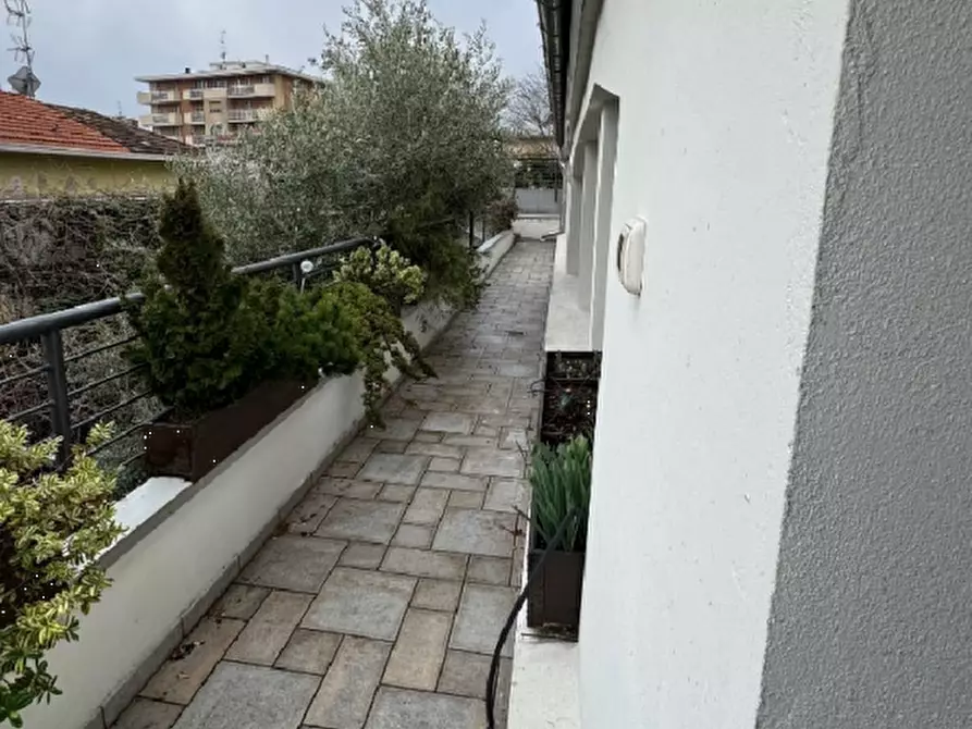 Immagine 6 di Laboratorio in vendita  in Via Vincenzo Bellini a Busto Arsizio