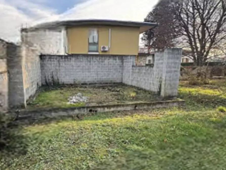 Immagine 4 di Appartamento in vendita  in Strada della Mezzanella  a Gallarate