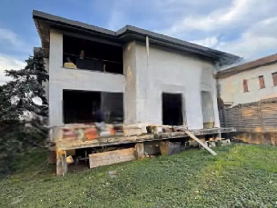 Immagine 5 di Appartamento in vendita  in Strada della Mezzanella  a Gallarate