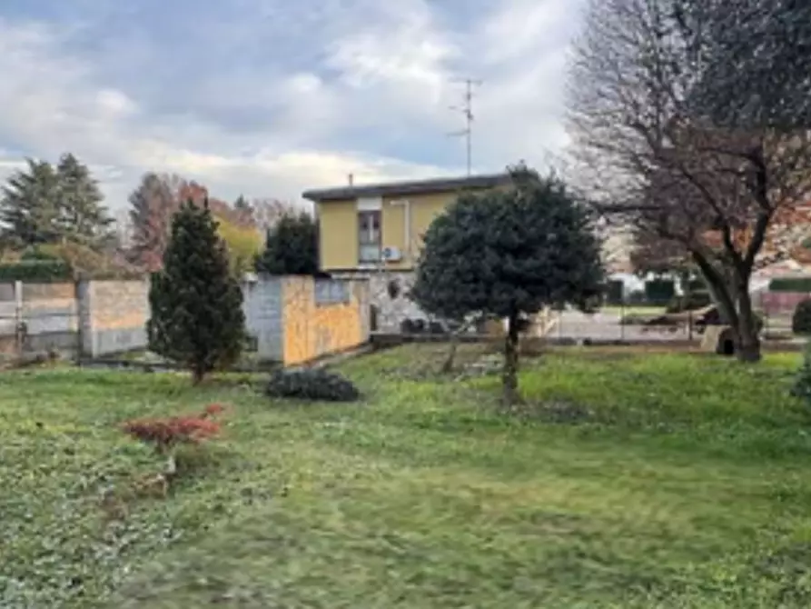 Immagine 10 di Appartamento in vendita  in Strada della Mezzanella  a Gallarate