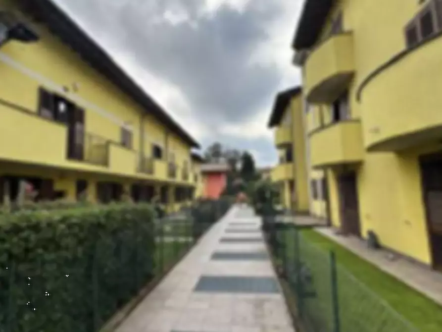 Immagine 4 di Porzione di casa in vendita  in Via San Francesco a Jerago Con Orago