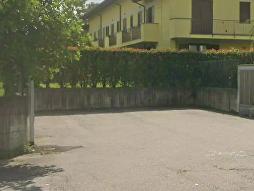 Immagine 13 di Porzione di casa in vendita  in Via San Francesco a Jerago Con Orago