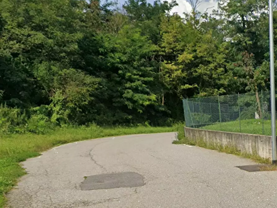 Immagine 14 di Porzione di casa in vendita  in Via San Francesco a Jerago Con Orago