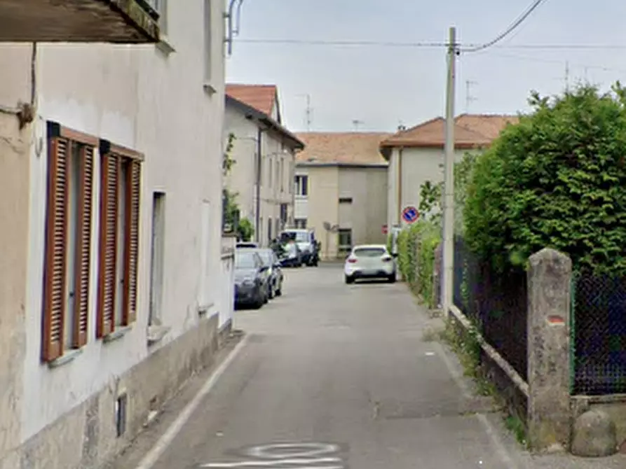 Immagine 7 di Appartamento in vendita  in Via Montello a Venegono Inferiore