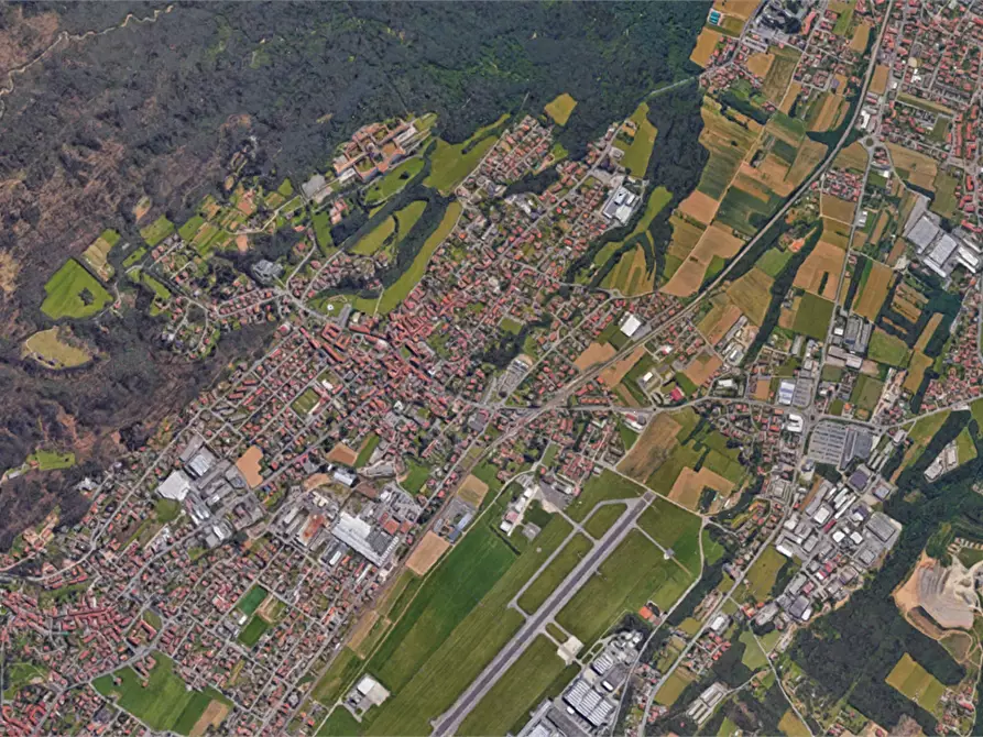 Immagine 12 di Appartamento in vendita  in Via Montello a Venegono Inferiore