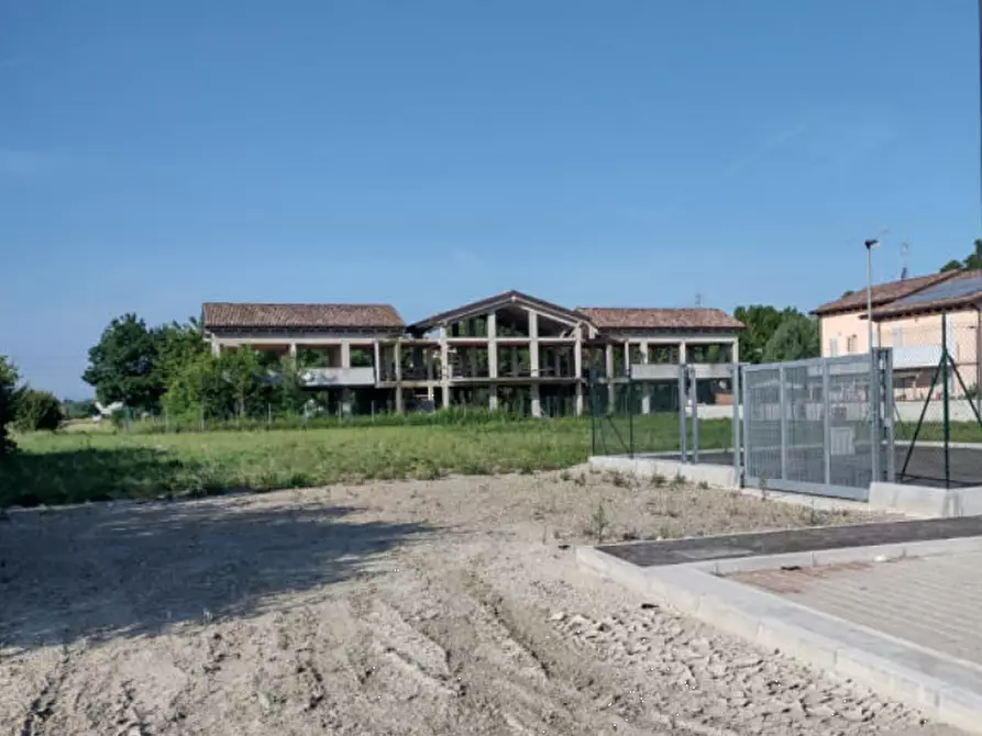 Immagine 10 di Stabile in vendita  in Via Sisa a Forli'