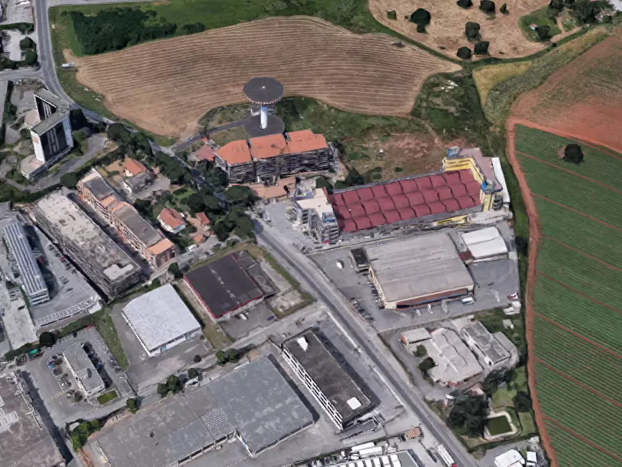 Immagine 1 di Garage in vendita  in Via Dei Castelli Romani a Pomezia