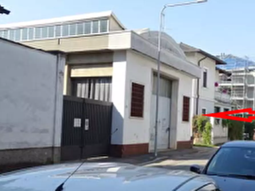 Immagine 2 di Magazzino in vendita  in Vicolo Catania a Busto Arsizio