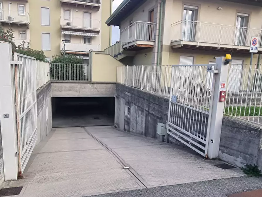 Immagine 3 di Appartamento in vendita  in Via Rubens a Brembate Di Sopra