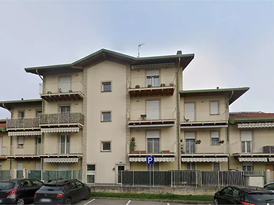 Immagine 4 di Appartamento in vendita  in Via Rubens a Brembate Di Sopra