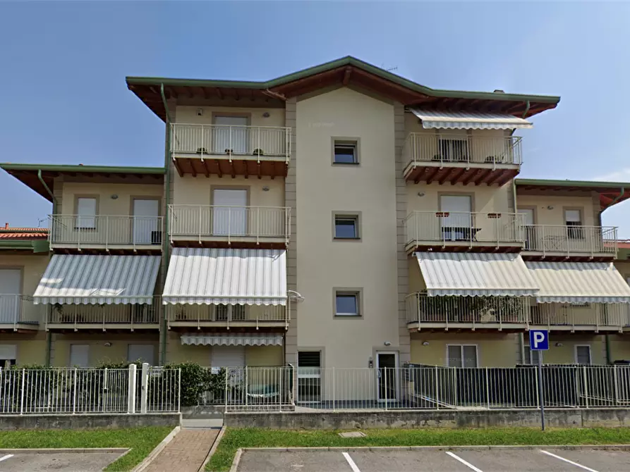 Immagine 1 di Appartamento in vendita  in Via Rubens a Brembate Di Sopra