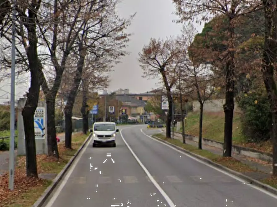 Immagine 4 di Negozio in vendita  in Via Nazionale a Seriate