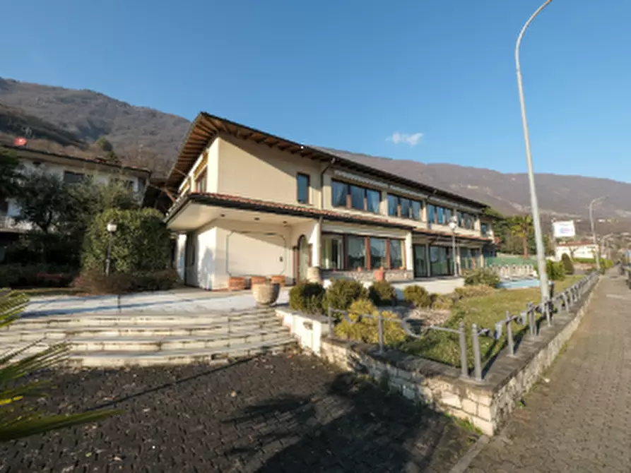 Immagine 2 di Negozio in vendita  in Via Nazionale a Ranzanico