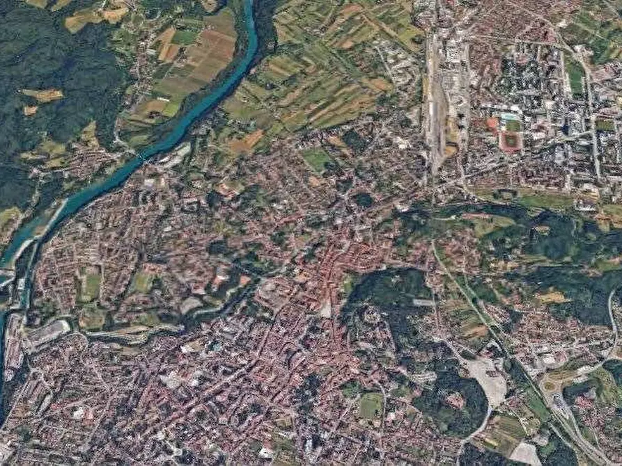 Immagine 10 di Negozio in vendita  in Via S. Giovanni a Gorizia