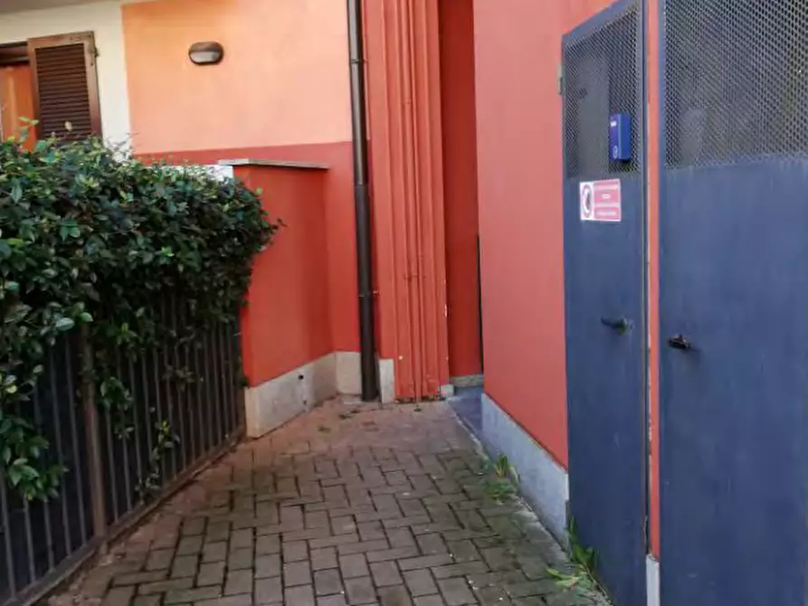 Immagine 2 di Appartamento in vendita  in Via Patrioti a Ossona