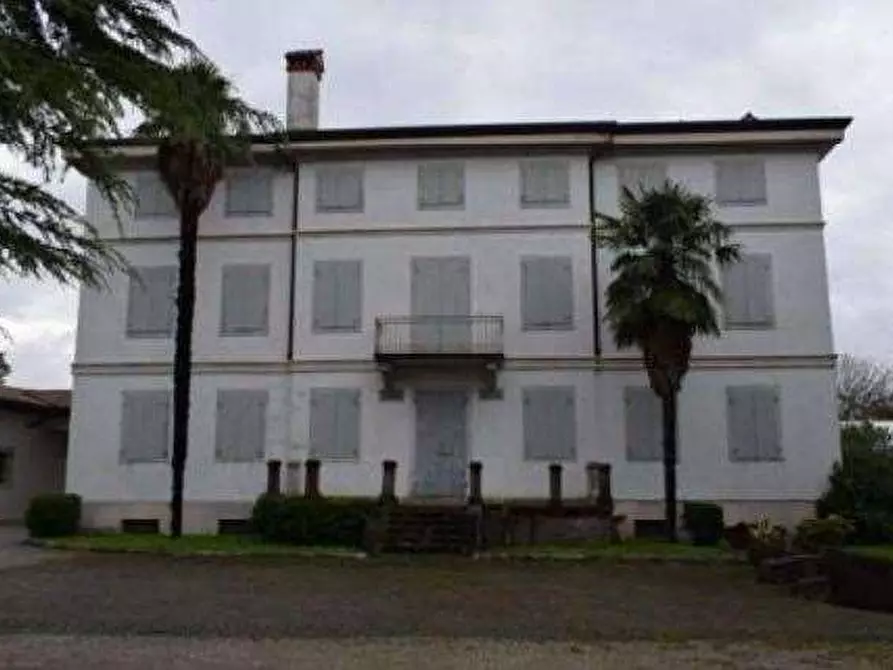 Immagine 1 di Villa in vendita  in Via Dante Alighieri a Farra D'isonzo
