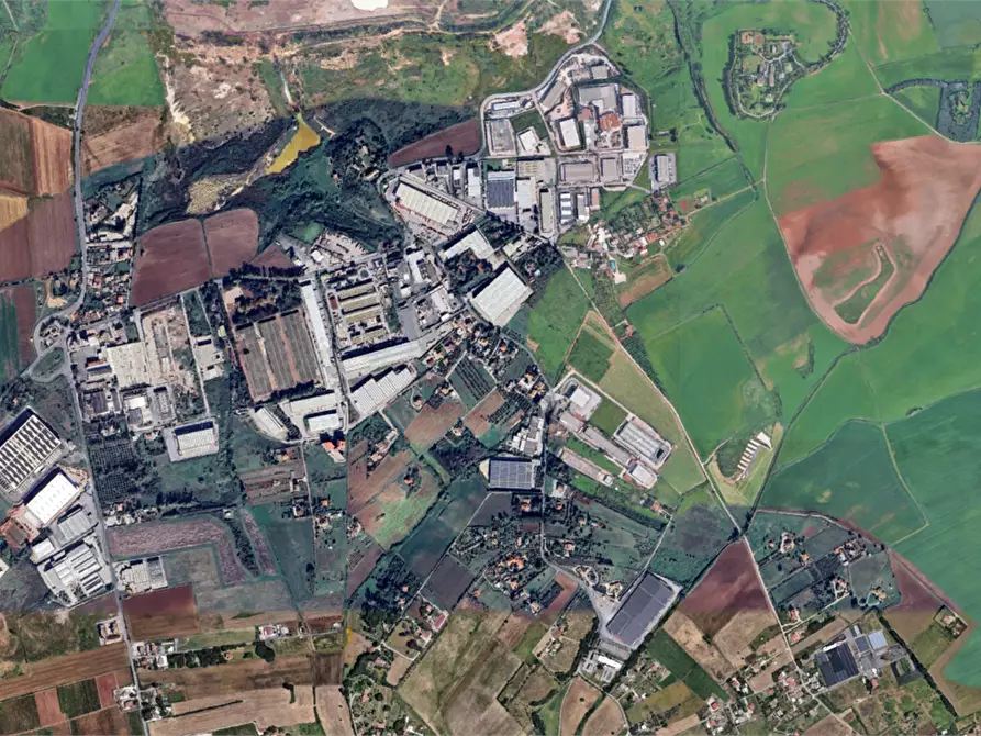 Immagine 1 di Garage in vendita  in Via dei Castelli Romani a Pomezia