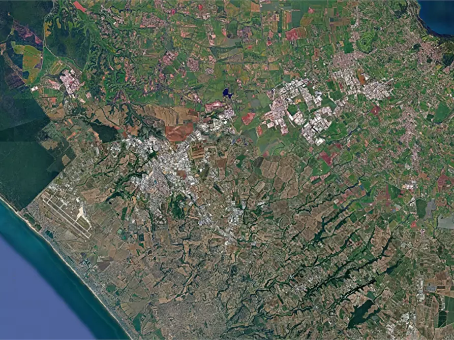 Immagine 4 di Garage in vendita  in Via dei Castelli Romani  a Pomezia