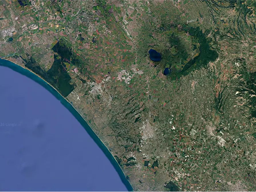 Immagine 5 di Garage in vendita  in Via dei Castelli Romani  a Pomezia