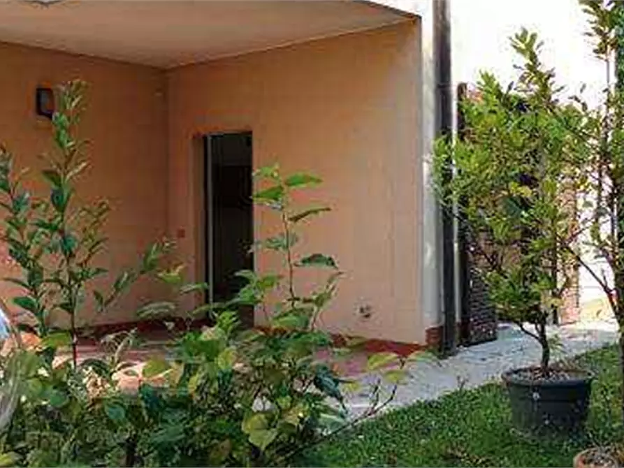 Immagine 1 di Appartamento in vendita  in Via Armando Diaz  a Bernareggio