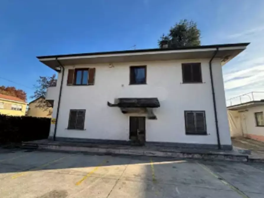 Immagine 1 di Laboratorio in vendita  in Via Nazionale dei Giovi a Lentate Sul Seveso