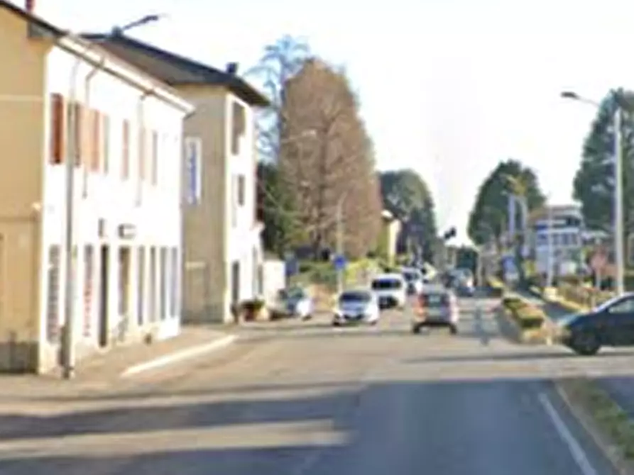 Immagine 7 di Laboratorio in vendita  in Via Nazionale dei Giovi a Lentate Sul Seveso