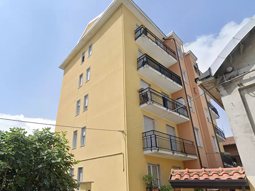 Immagine 5 di Appartamento in vendita  in Via per Incirano a Nova Milanese