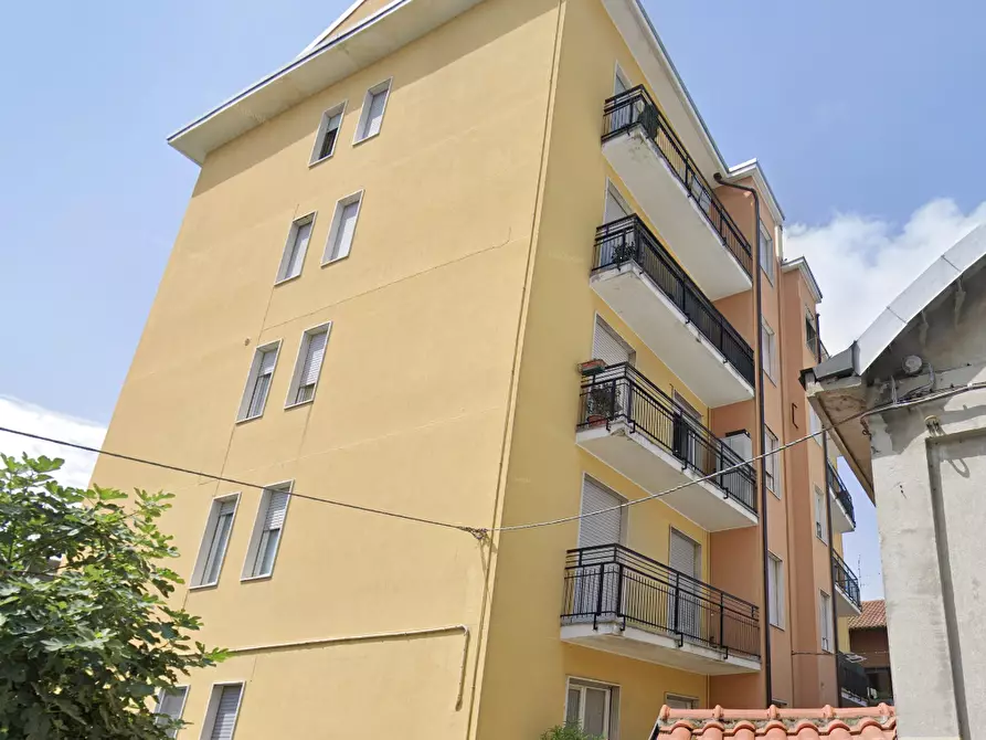 Immagine 6 di Appartamento in vendita  in Via per Incirano a Nova Milanese