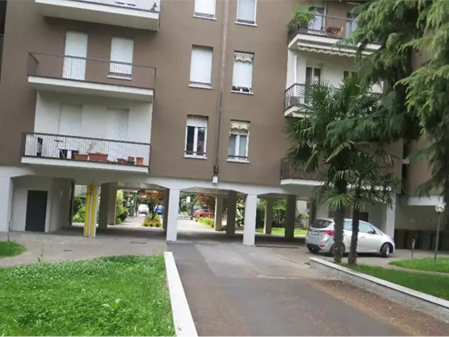 Immagine 1 di Appartamento in vendita  in  Via Padre Tarcisio Massironi a Concorezzo