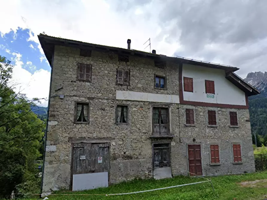 Immagine 1 di Appartamento in vendita  in Via Roma a Lozzo Di Cadore