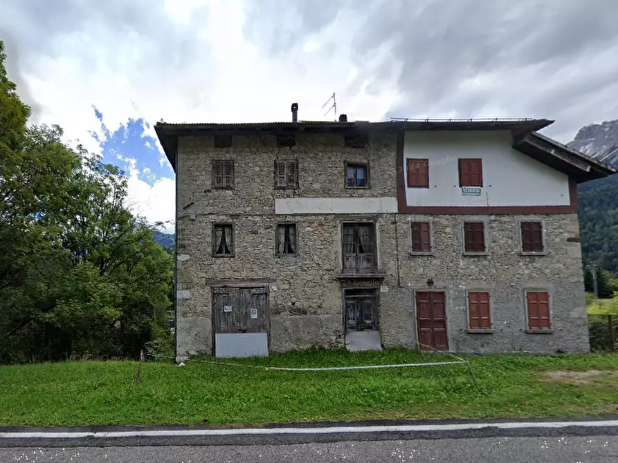Immagine 3 di Appartamento in vendita  in Via Roma a Lozzo Di Cadore