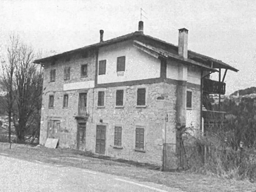 Immagine 8 di Appartamento in vendita  in Via Roma a Lozzo Di Cadore