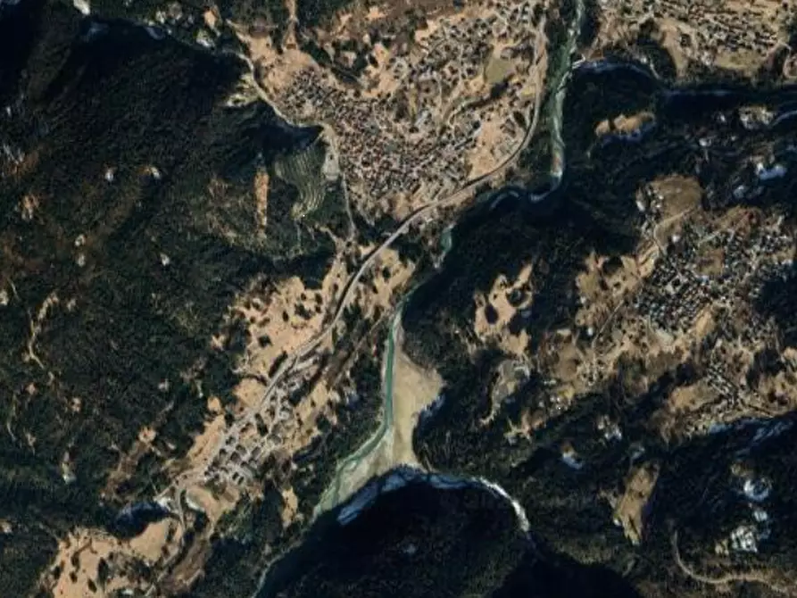 Immagine 25 di Appartamento in vendita  in Via Roma a Lozzo Di Cadore