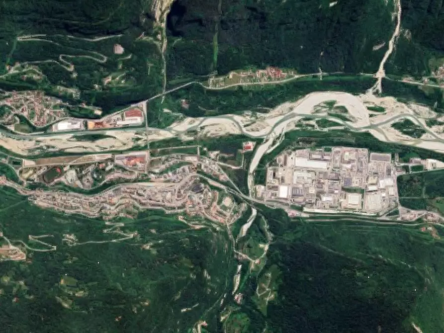 Immagine 8 di Terreno agricolo in vendita  in Via Dogna a Longarone