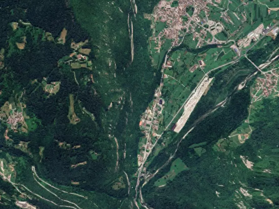 Immagine 40 di Casa indipendente in vendita  in Via Ramen a Sovramonte