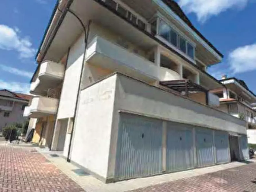 Immagine 15 di Appartamento in vendita  in Via Francesco Lami  a Forli'