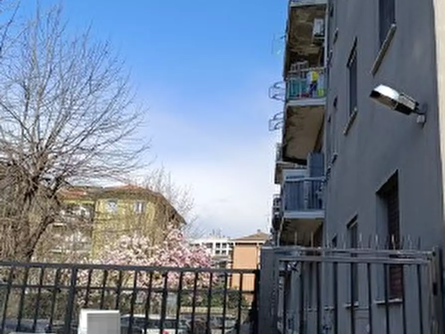 Immagine 2 di Appartamento in vendita  in Via Giuseppe di Vittorio a Milano
