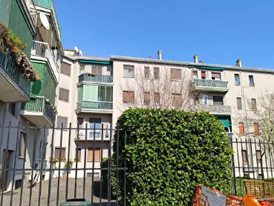 Immagine 9 di Appartamento in vendita  in Via Giuseppe di Vittorio a Milano