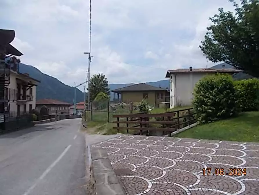 Immagine 26 di Appartamento in vendita  in Via Papa Giovanni XXIII a Endine Gaiano