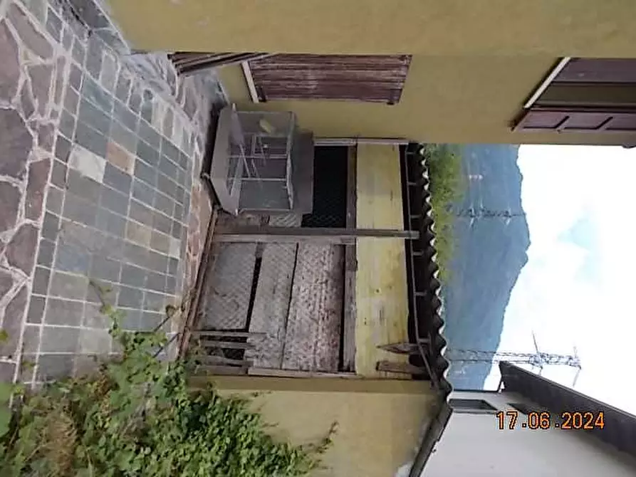 Immagine 25 di Appartamento in vendita  in Via Papa Giovanni XXIII a Endine Gaiano