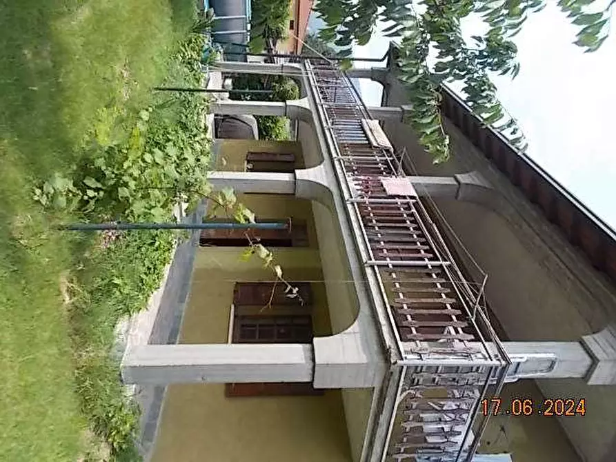 Immagine 21 di Appartamento in vendita  in Via Papa Giovanni XXIII a Endine Gaiano