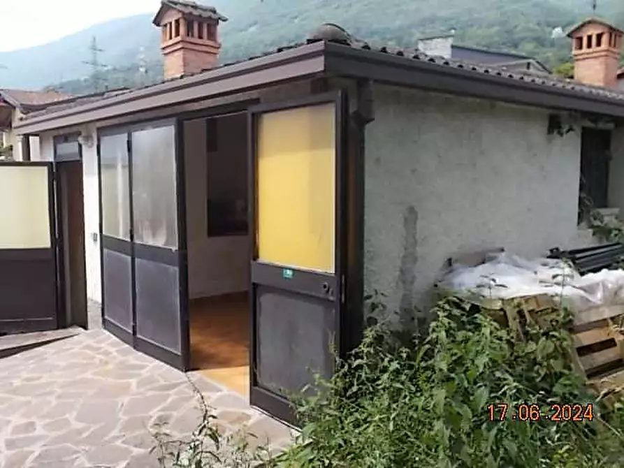 Immagine 15 di Appartamento in vendita  in Via Papa Giovanni XXIII a Endine Gaiano