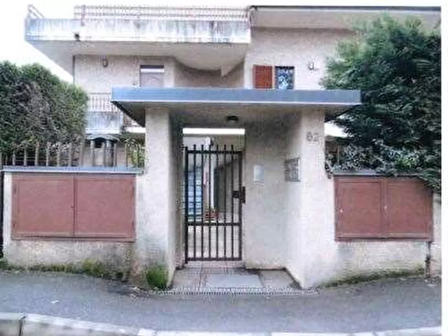 Immagine 15 di Appartamento in vendita  in Via 24 Maggio a Lentate Sul Seveso