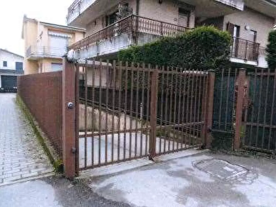 Immagine 16 di Appartamento in vendita  in Via 24 Maggio a Lentate Sul Seveso