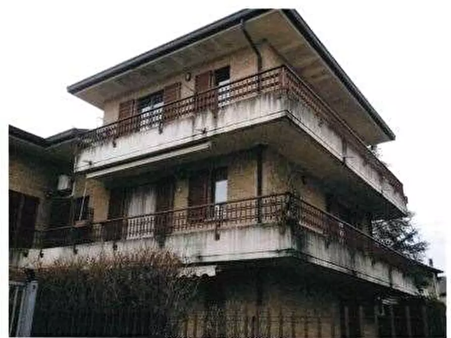 Immagine 1 di Appartamento in vendita  in Via 24 Maggio a Lentate Sul Seveso