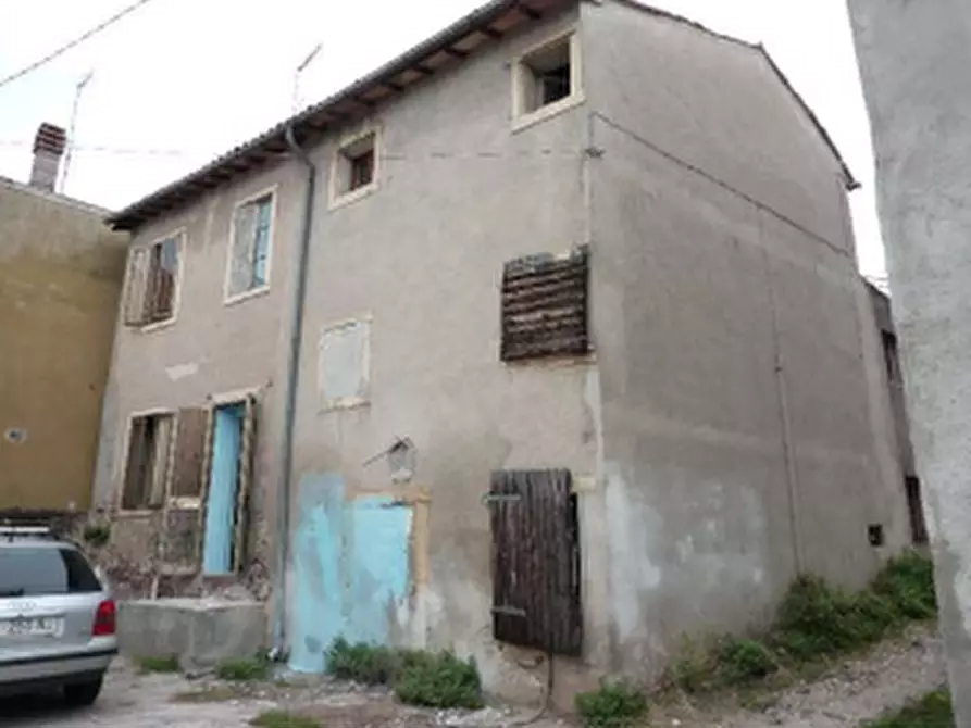 Immagine 2 di Casa indipendente in vendita  in Via Mezzavilla a Monteforte D'alpone