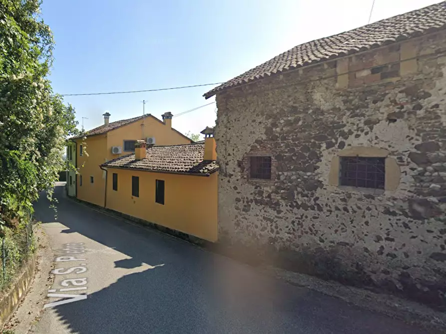 Immagine 7 di Porzione di villa in vendita  in Via San Pietro a Montecchio Precalcino