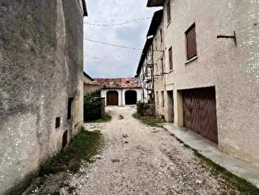 Immagine 8 di Casa indipendente in vendita  in Via Romolo e Rodolfo Mazzacavallo a Cogollo Del Cengio